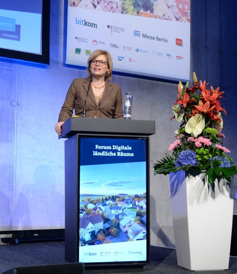 ulia Klöckner (CDU) ulia Klöckner (CDU)